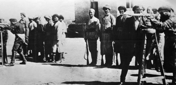 1919 Ташкент Солдаты Ленинского Учебного Пункта на Занятиях