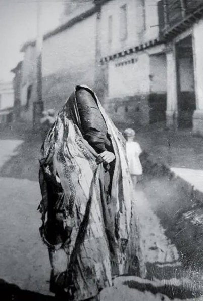 1925 Ташкент Женщина в Парандже