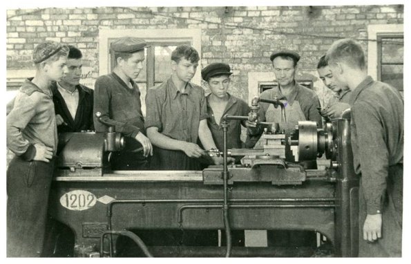 1952 Ташкент Технические Занятия на Заводе Ташсельмаш