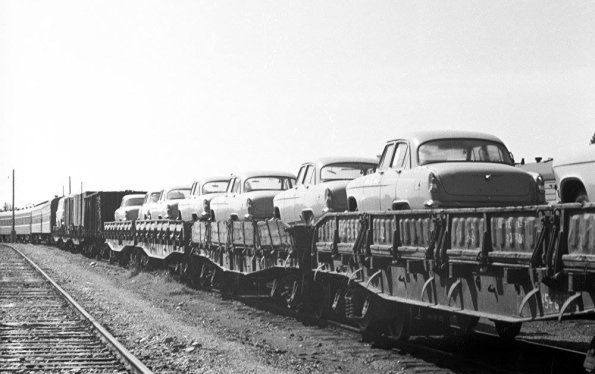 1966 Ташкент Эшелон со Строительной Техникой и Легковыми Авто в Подарок Ташкенту