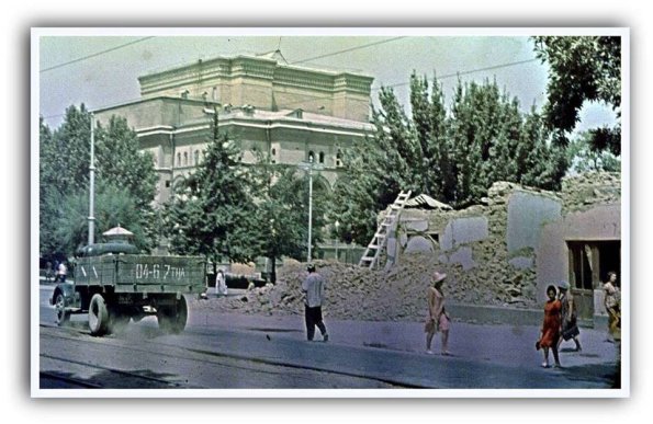 1975 Предпл Ташкент Перекресток Кирова и Узбекисанской