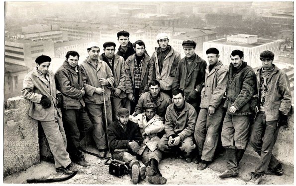 1980 Предпл Ташкент Бригада Строителей на Крыше Дома Министерств УзССР