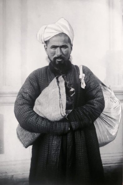 1903 Tashkent Man with Bag