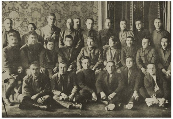 1925 Москва Сталин Икрамов и др среди Делегатов из Узбекистана на 14-м Съезде РКПб