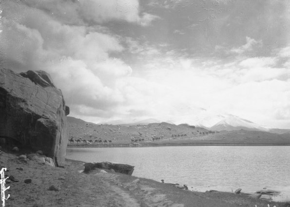 1931 Karavan at Mountains