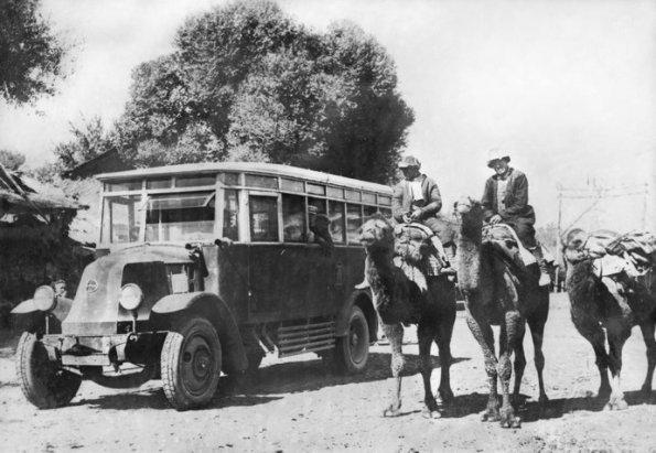 1935 Предпл Ташкент Предпл Верблюды и Автобус