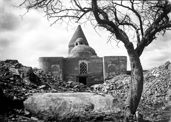 1937 Бухара Расчистка у Мавзолея Чашма Аюб