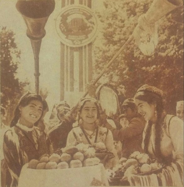 1955 Ташкент Праздник Девушки и Трубы