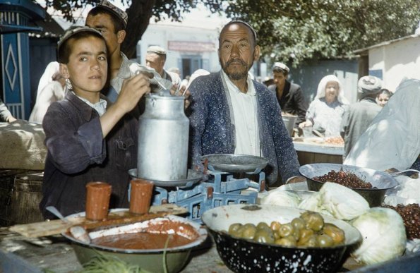 1959 Samarkand Bazar Tomato Squashed