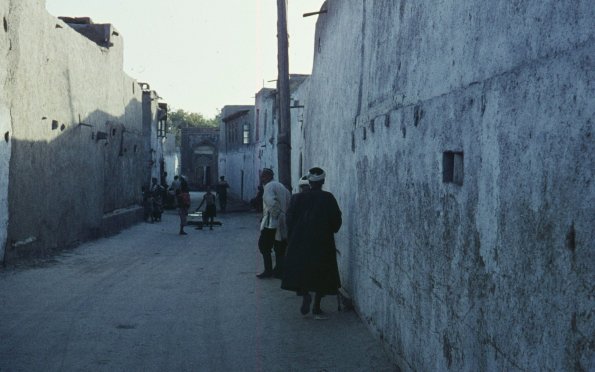 1961 Бухара Старая Улочка вдали Медресе Рахманкула