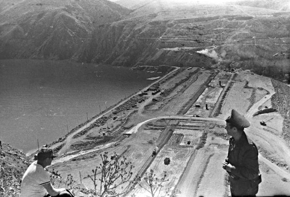 1975 Чарвакская ГЭС Каменно-Насыпная Плотина Высотой 168 Метров