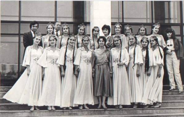 1980 Tajic Dancing Girls Ansamble